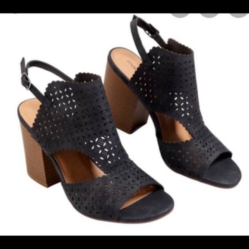 ISO Maurice EmiliaBLACKperforated blockheel sandal
